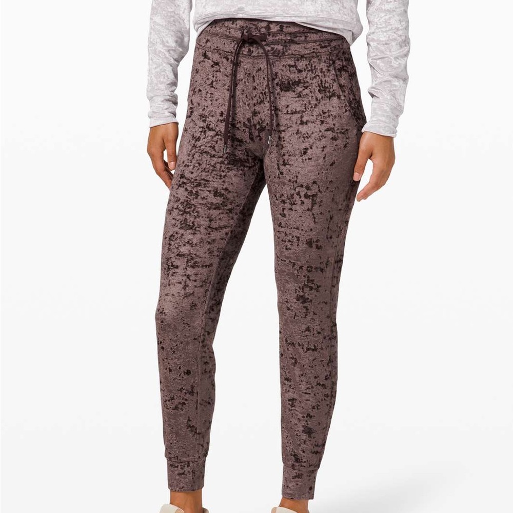 Lululemon Ready to Rulu Jogger 29" Crushed Velvet French Press Size 4
